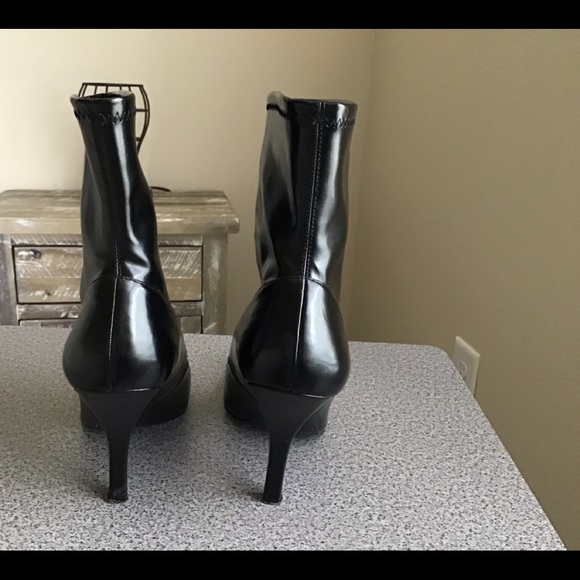 Short Stretch Boots - Picture 3 of 6